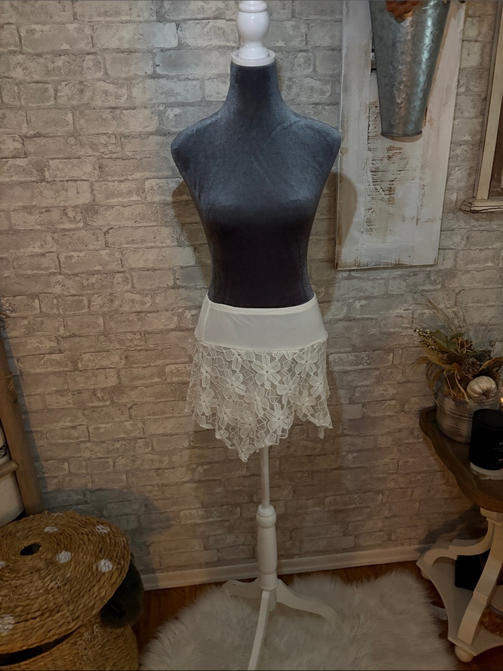 PacSun Cream Lace boho Mini Skirt